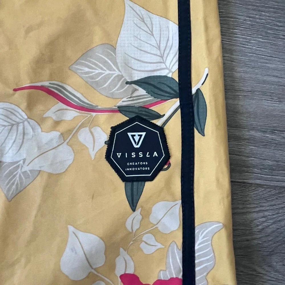 Vissla Mens Board Shorts Size 28 Yellow Floral Upcycled Coconut Poly M115MMOO